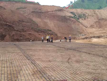 湖南瀏陽鋼塑70格柵路基加固